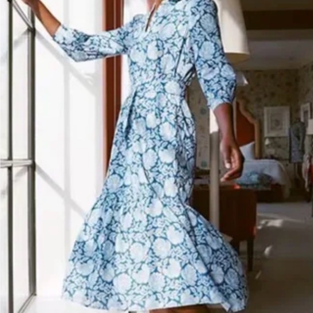 J. McLaughlin Blue and White Floral Silk Blend Dress XS